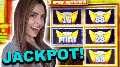 FIRST TIME Playing NEW SLOT MACHINE & I LAND a HANDPAY!