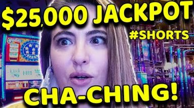 OMG I WON a $25,000 JACKPOT on a SLOT MACHINE in LAS VEGAS! #shorts