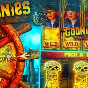 EVERY BONUS!! - The Goonies vs The Goonies Return Slot Battle!